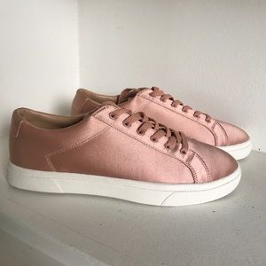 Who What Wear Satin Blush Sneakers